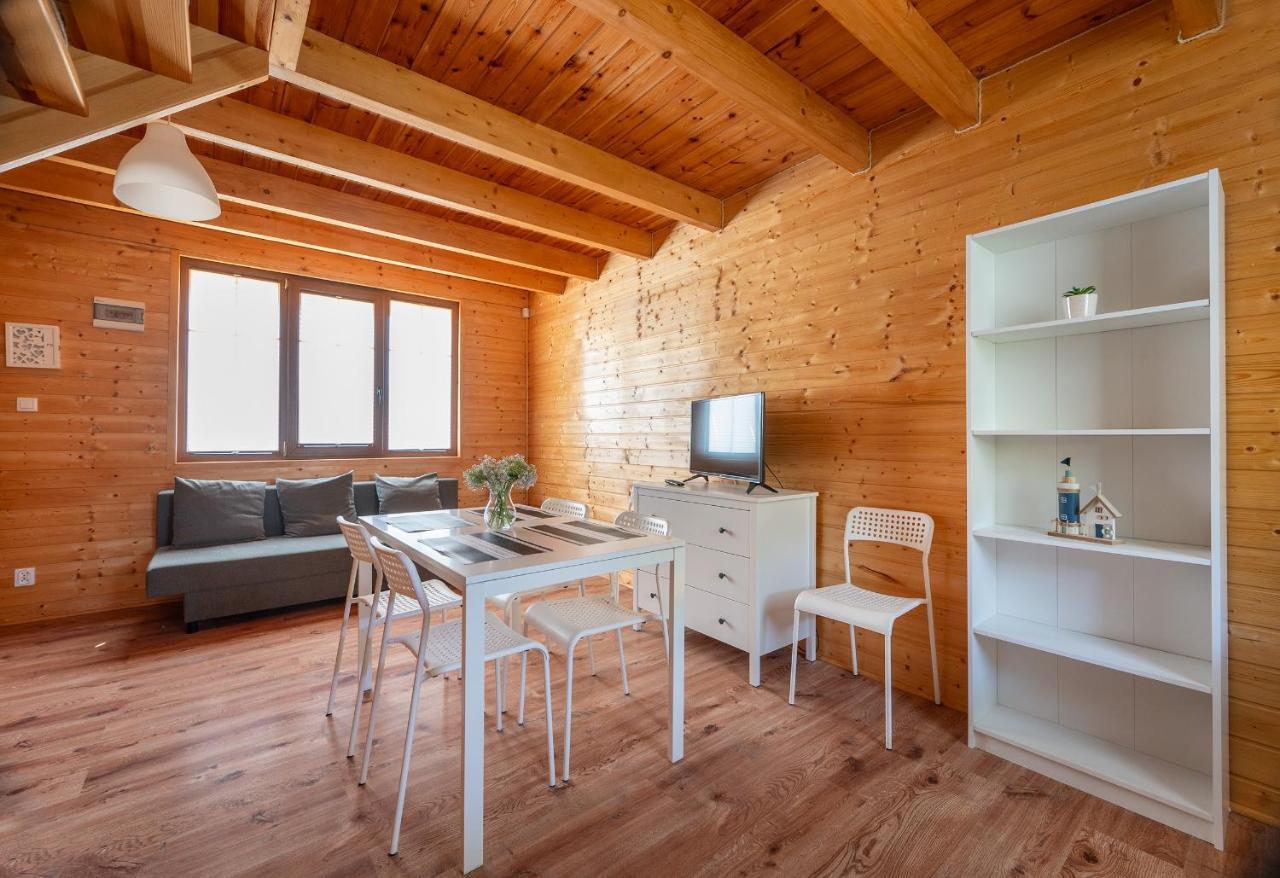 Domki Lux Jarosławiec Exterior foto